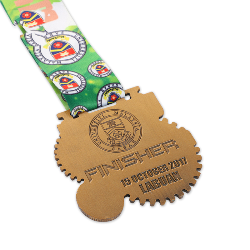 Utmana 35K Brons Star Cykling Relegious Miraculous Halsband Militära medaljer och band