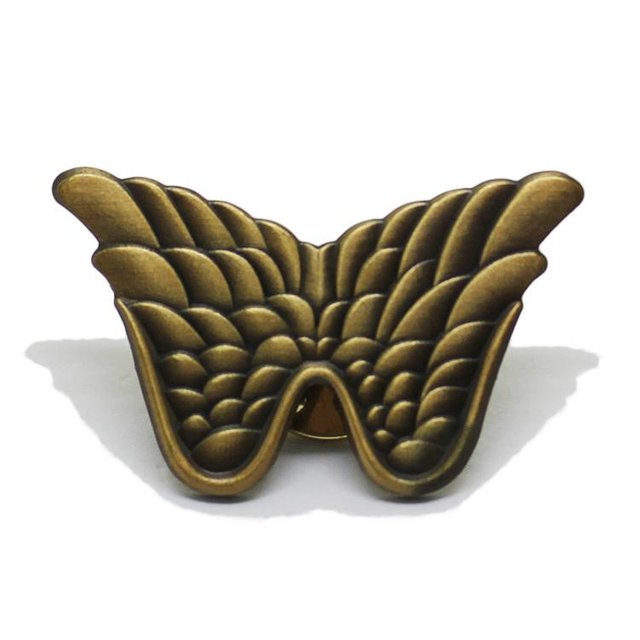 Antik guld 3D Wing Lapel Pin