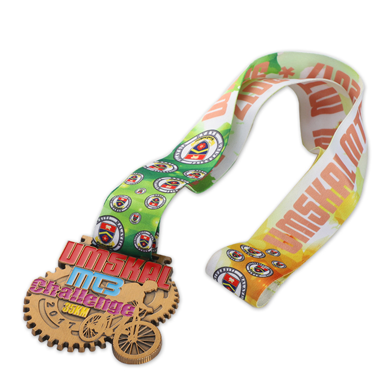 Utmana 35K Brons Star Cykling Relegious Miraculous Halsband Militära medaljer och band