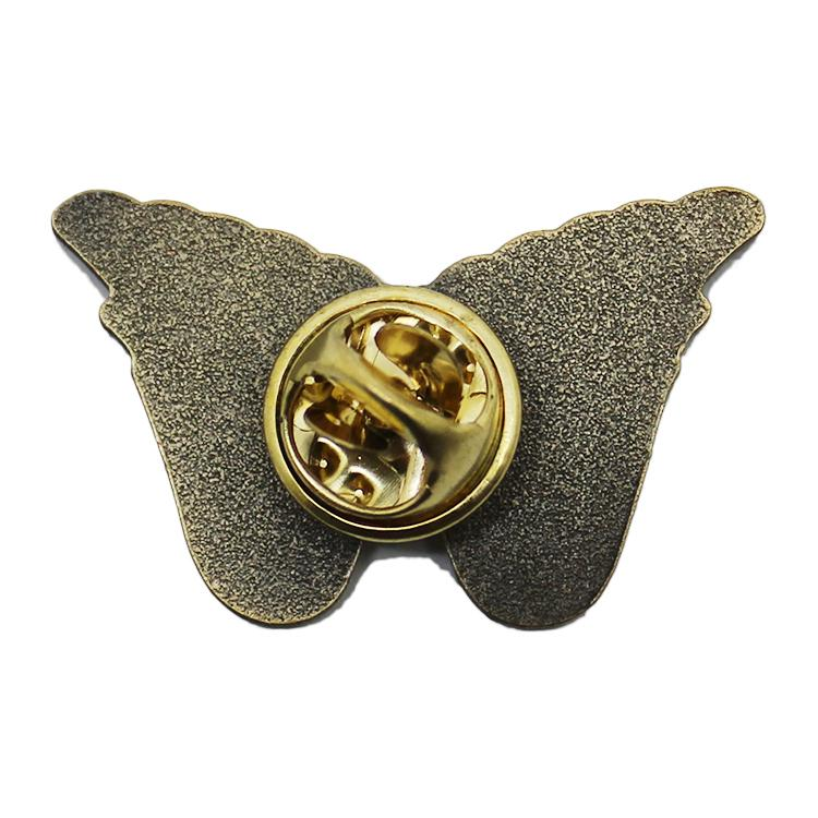 Antik guld 3D Wing Lapel Pin