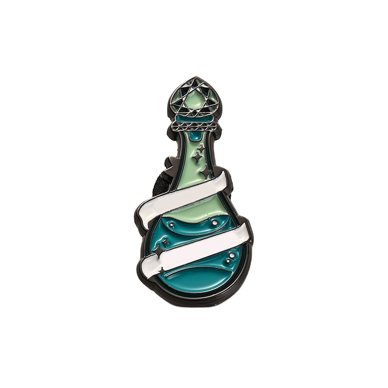 China Made Cartoon Anime Badge Custom Hard Emalj Lapel Pin
