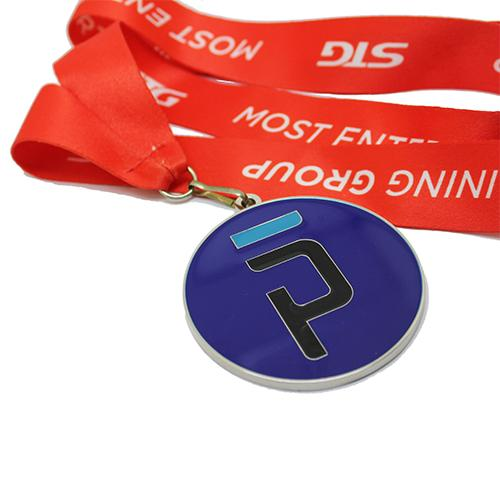 Custom Color Pasta Metal Medalj Med Snöre