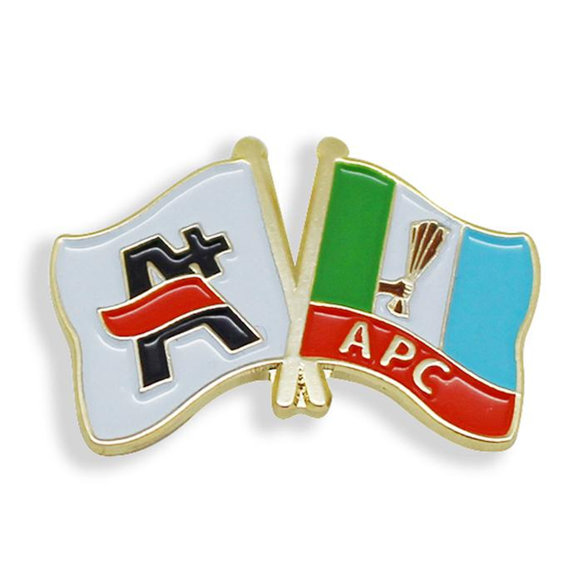 Anpassad mjuk emalj flagga Lapel Pin Badge